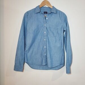 UNTUCKit Women's long sleeve‎ chambray denim button down shirt / size 4